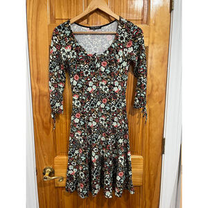 Y2K Betsey Johnson New York Retro Pinup Feminine Floral Midi Dress Size Small